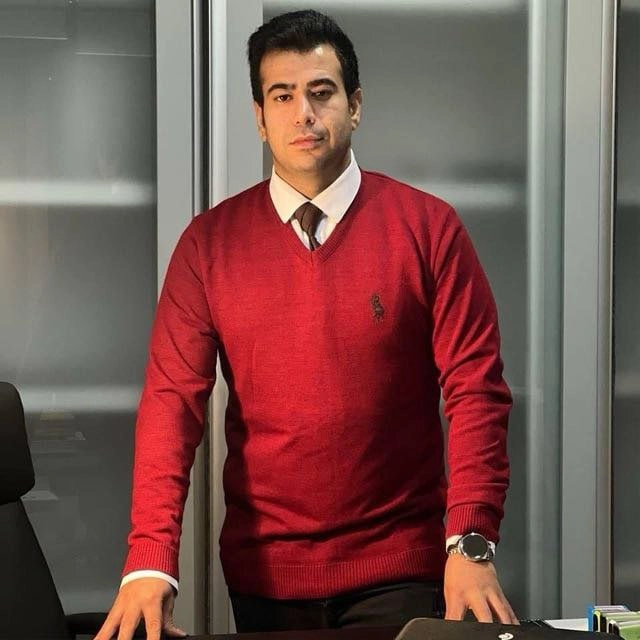 آرش شکروری
